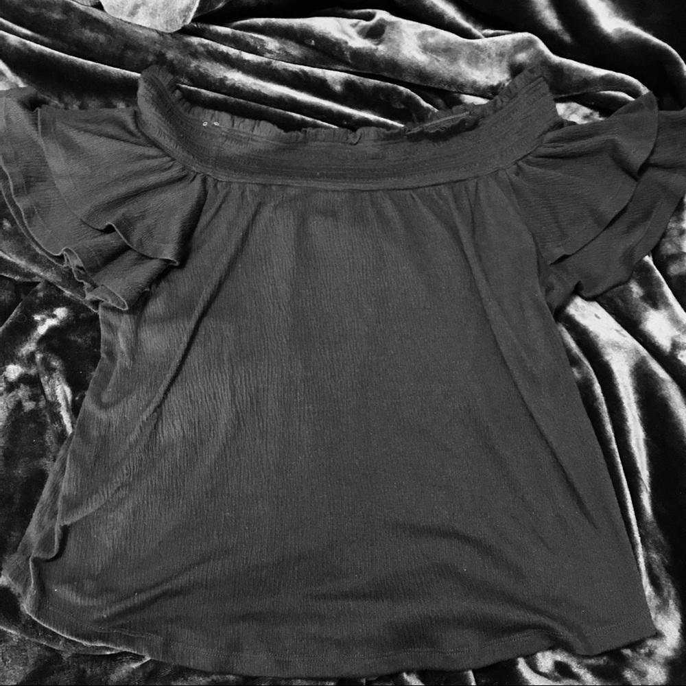 No Boundaries Smocked neck top, Black size 15/17